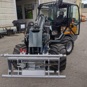 Tobroco-Giant Hoflader inkl. Highspeed Oil Coupler